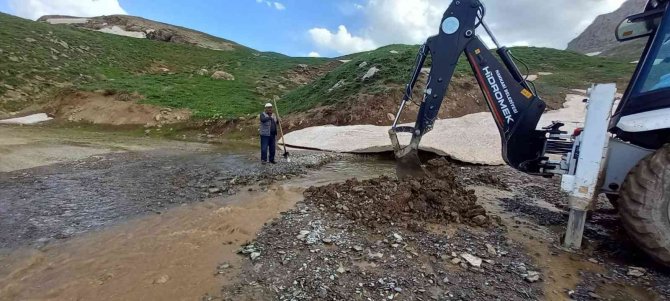 Hakkari’de İki Mahalleye Su Verilemiyor
