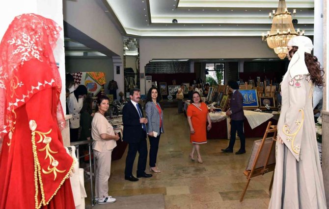 2 Bin 700 Kursiyerin Eserleri Sergilendi