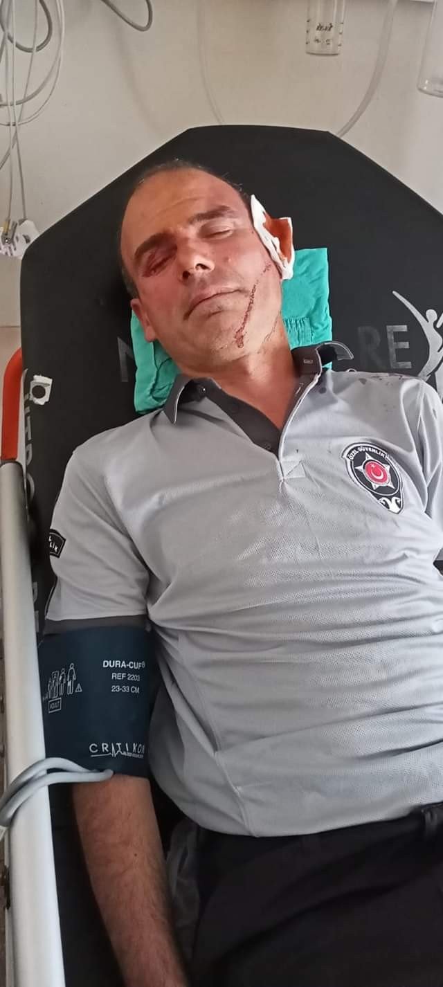 İ̇zmir’de Güvenlik Görevlisi Hasta Yakınları Tarafından Darp Edildi
