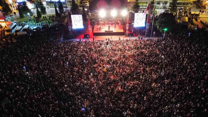 Mehmet Erdem Çorumlu Hayranları İle Buluştu