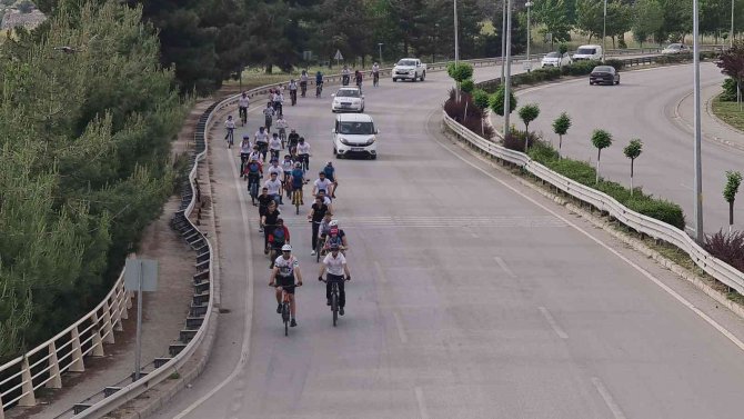 Dünya Bisiklet Günü’nü Ve Çevre Haftası’nı Pedal Çevirerek Kutladılar