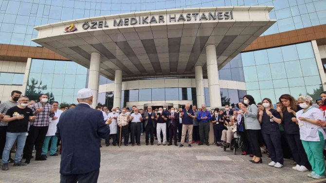 Hayatını Kaybeden Doktoru Meslektaşları Gözyaşlarıyla Uğurladı