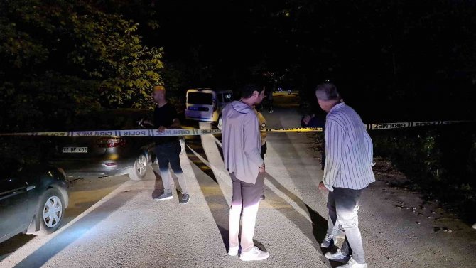 Polis Ekipleri Doktoru Ağaçta Kabloyla Asılı Buldu