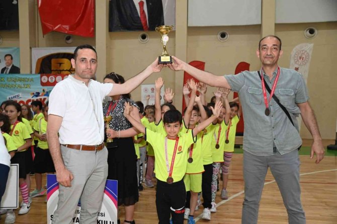 Karesi’de Çocuk Oyunları Şenliği Yapıldı