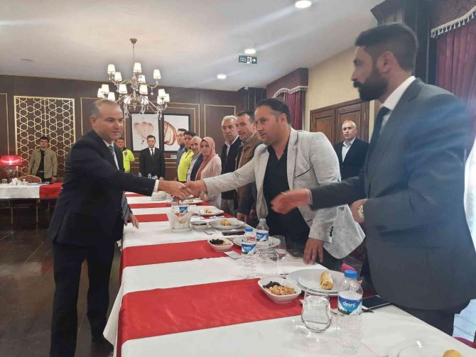 Kars Emniyet Müdürü Sağdıç Muhtarlarla Buluştu