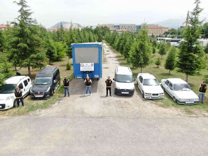 Araçları Çenç Yaparak Vatandaşı 1 Milyon Tl Zarara Uğratmışlar