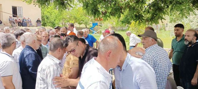 Kayıp Genç Hasan İçin Köyünde Gıyabı Cenaze Namazı Kılındı