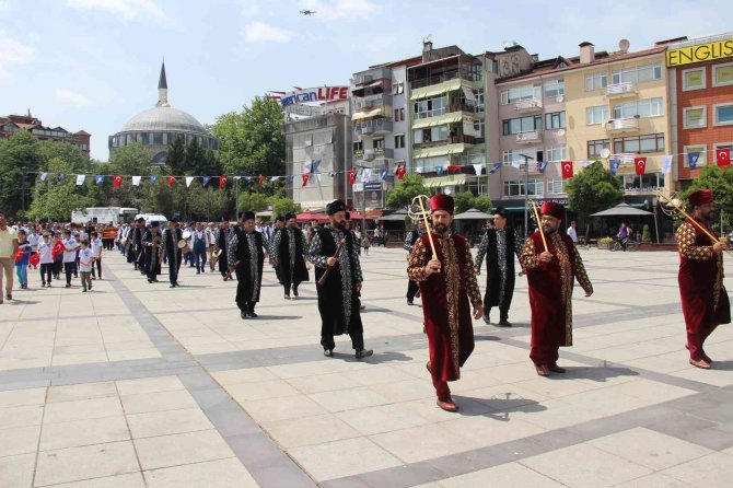 Bine Yakın Güreşçi 120 Bin Tl’lik Altın Kemer İçin Ter Dökecek