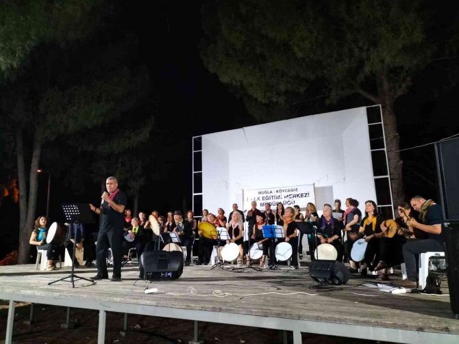 Köyceğiz’de Ritim Saz Topluluğu Konserine İlgi Yoğun Oldu