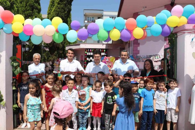 Kırkağaç’ta Minik Öğrenciler El İşlerini Sergilediler