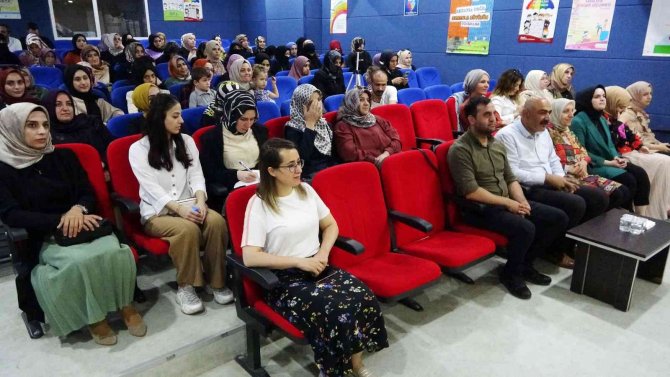 Müdür Aksoy: “Güçlü Kadın, Güçlü Türkiye Demektir”