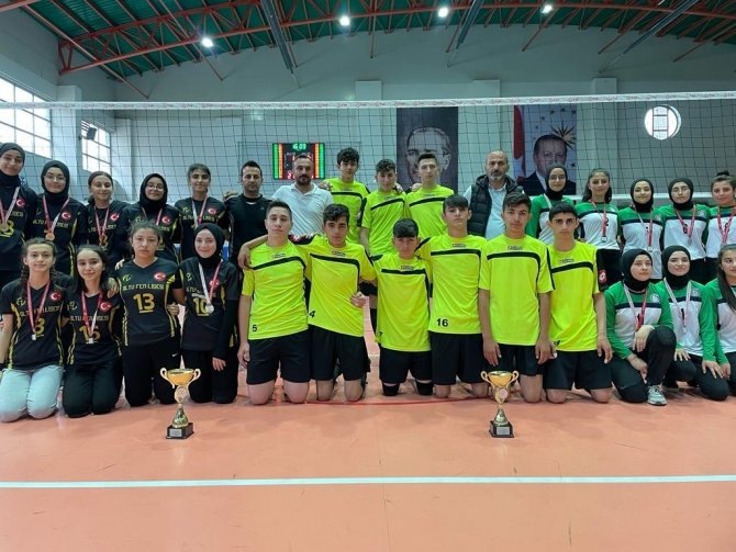 Oltu’nun Liseleri İlde Rakip Tanımıyor