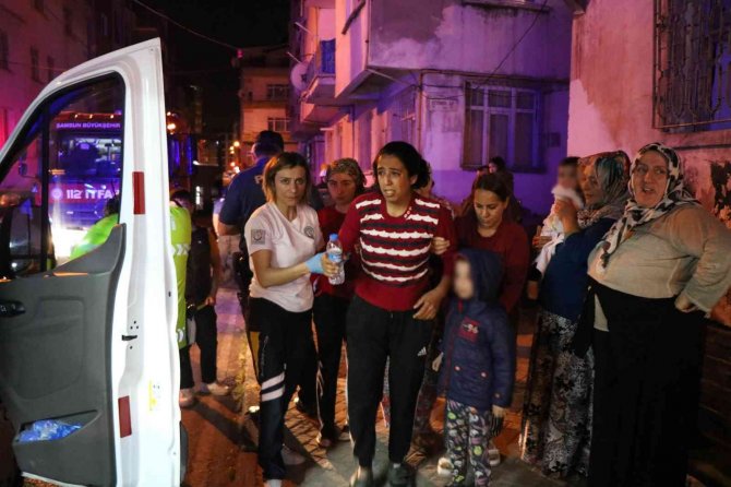 Bodrum Katta Çıkan Yangında 1’i Hamile 2 Kişi Zehirlendi