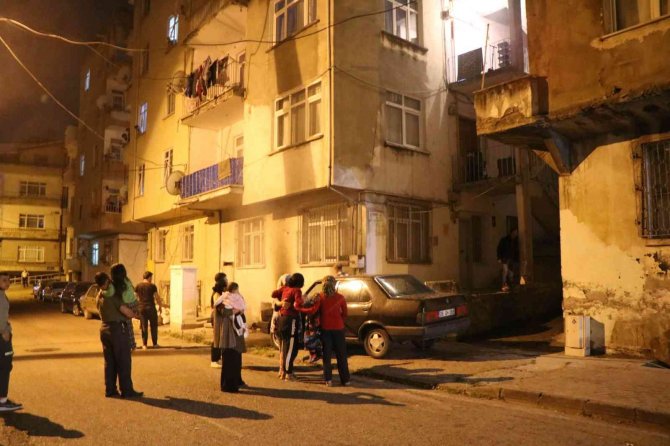 Bodrum Katta Çıkan Yangında 1’i Hamile 2 Kişi Zehirlendi