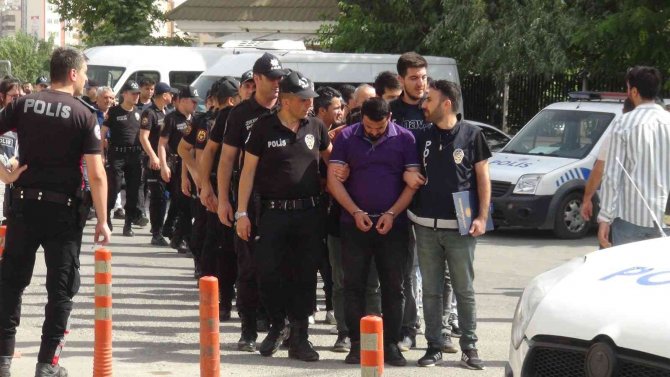 Telefon Dolandırıcılığı Operasyonunda Gözaltına Alınan 29 Zanlı Adliyeye Çıkarıldı