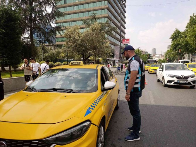 Şişli’de Taksi Denetimi