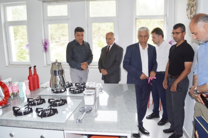 Tavşanlı Halk Eğitim Merkezi’nde Mutfak Atölyesi Açıldı
