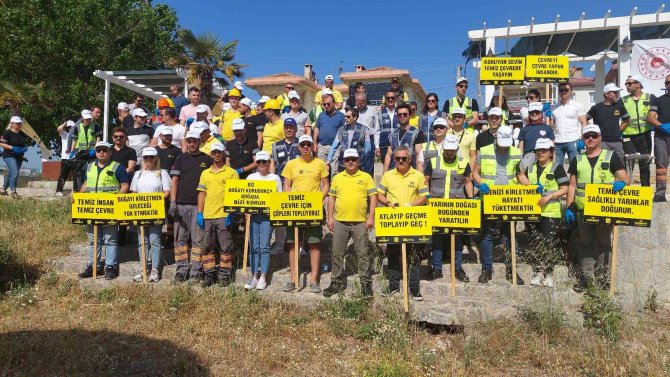 Tekirdağ’da 100 Kişi İmece Usulüyle Plajları Temizledi