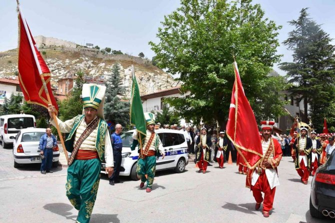 Akşemseddin Dualar İle İ̇stanbul’a Uğurlandı