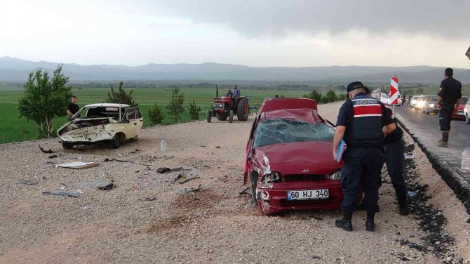 Tokat’ta Düğün Konvoyunda Kaza: 7 Yaralı