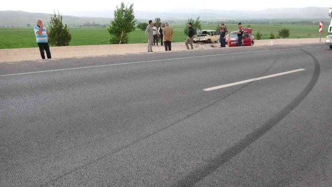 Tokat’ta Düğün Konvoyunda Kaza: 7 Yaralı