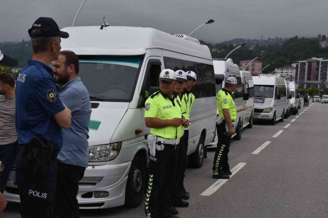 Göreleli Dolmuş Şoförlerinin Durak Eylemi