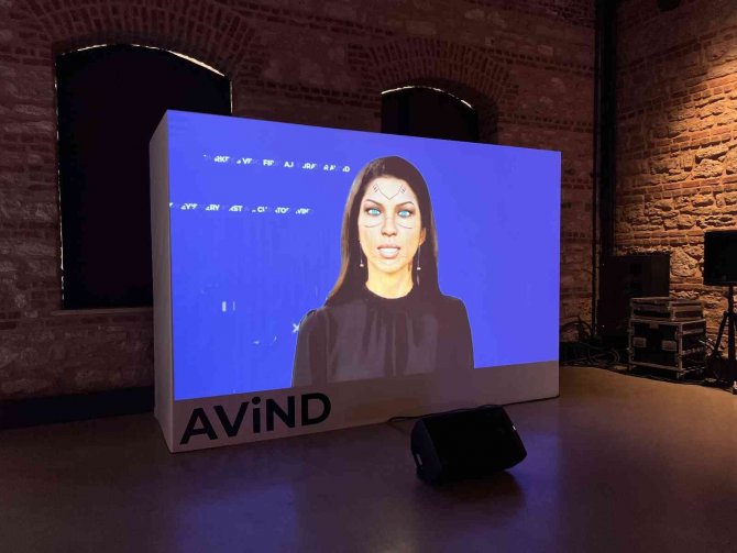 Yapay Zeka Küratöründen Dijital Sanat Sergisi