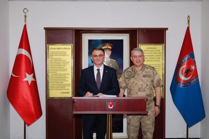 Vali Balcı’dan Tümgeneral Kurtoğlu’na Ziyaret