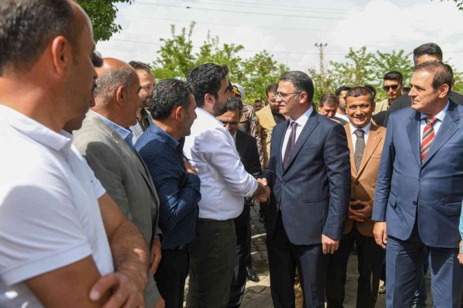 Van’da "10. Uluslararası İ̇nci Kefali Göçü Kültür Ve Sanat Festivali" Başladı