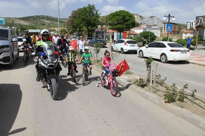 Çevre Dostu Bir Yaşam İçin Pedal Çevirdiler