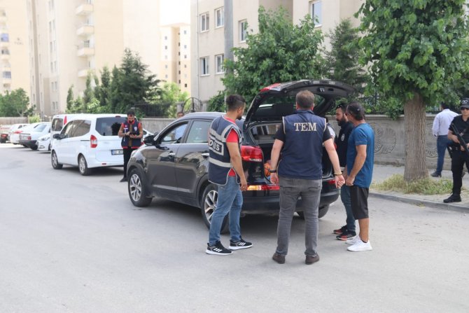 Adıyaman’da 327 Polis Uygulamaya Katıldı