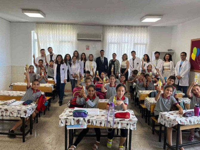 Öğrencilerden ’Dişe Dokunur Bir Proje’