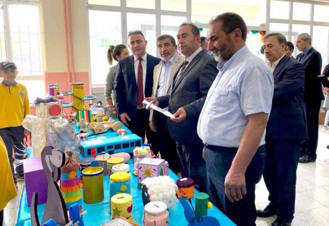 Atık Malzemeleri Geri Dönüştürdüler