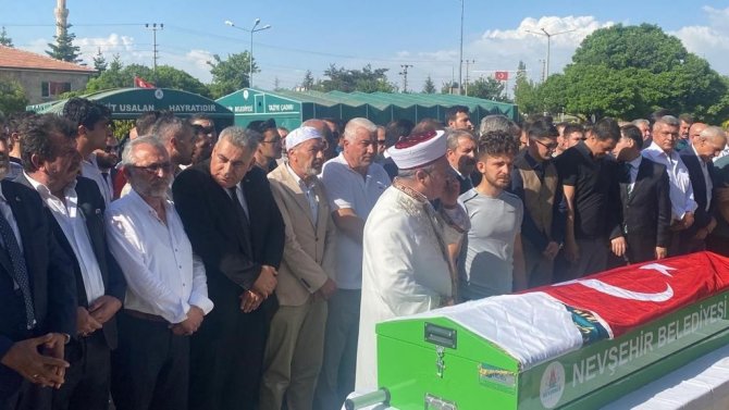 Abdullah Çatlı’nın Annesi Toprağa Verildi