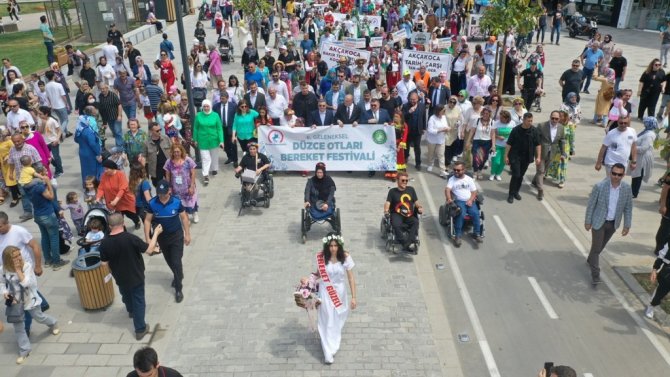 Düzce Otları Bereket Festivali Renkli Görüntüler Oluşturdu