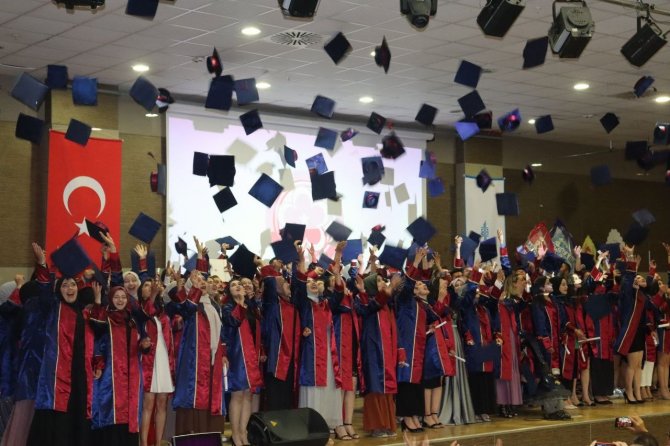 Şarkışla’da Mezuniyet Sevinci