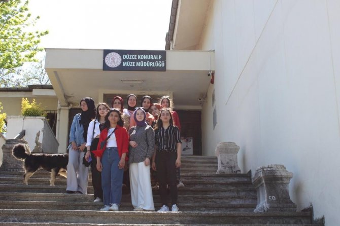Öğrenciler Antik Kent Ve Müzeyi Ziyaret Etti