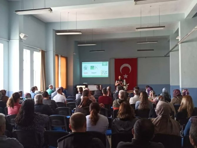 Narkotik Polisleri Annelere Madde Bağımlılığını Anlattı
