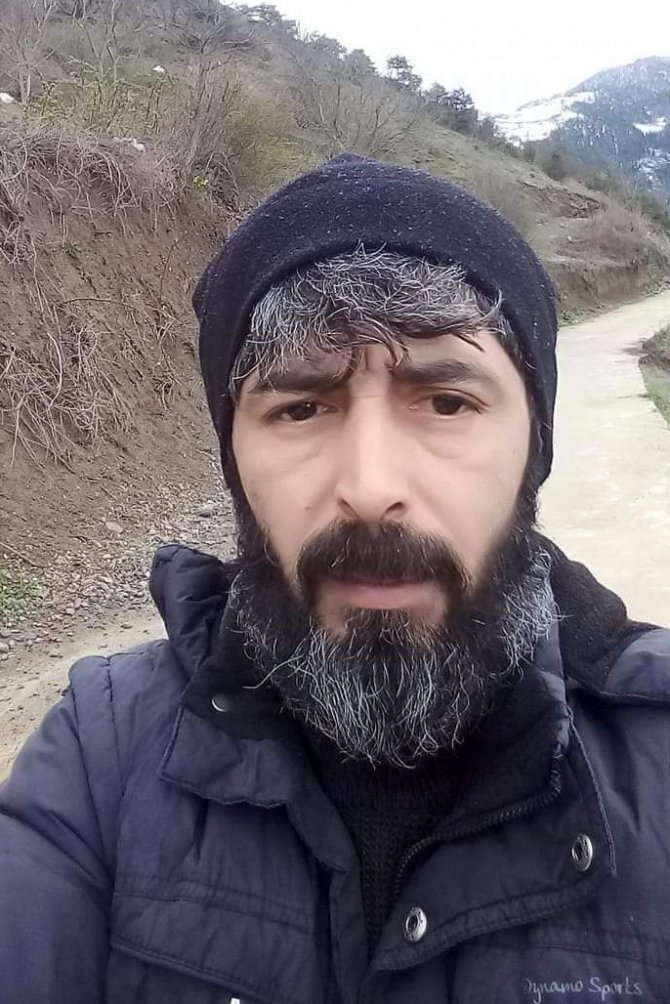 Oğlunun Mezuniyetine Gidemedi