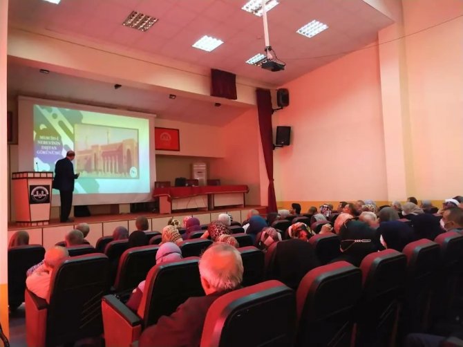 Hacı Adaylarına Bilgilendirme Semineri