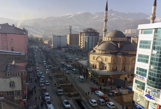 Yüksekova Doğalgaza Kavuşuyor