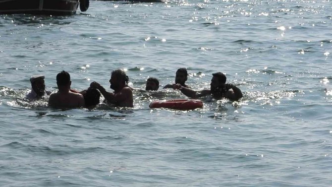 Hatay’da Denize Giren 15 Yaşındaki Kız Boğularak Can Verdi
