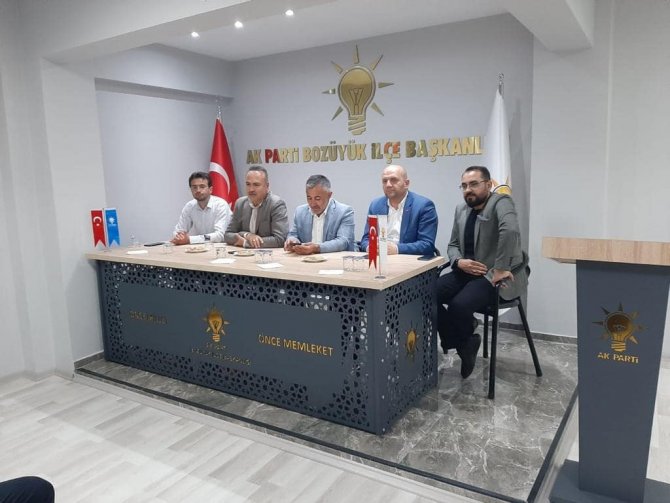 Ak Parti Bozüyük İ̇lçe Başkanlığı Yönetim Kurulu Toplandı