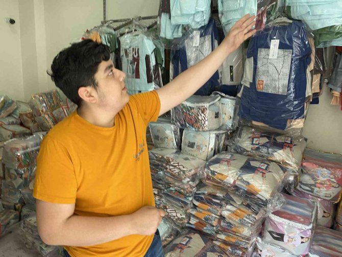 Zeytinburnu’nda 60 Bin Liralık Çocuk Kıyafeti Çalındı