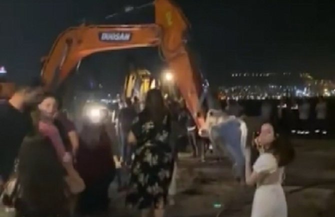 Saime Sultan Yalısı’ndaki Kaçak Eklentiler Yıkıldı: 9 Kez Mührü Bozmuşlar