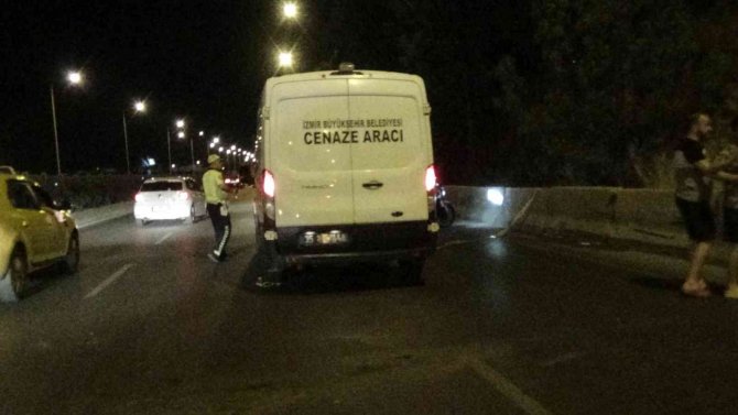 Refüje Çarpıp Metrelerce Sürüklenen Motosiklet Sürücüsü Hayatını Kaybetti
