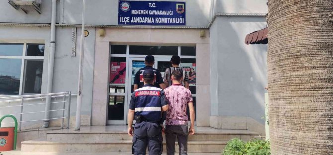 İ̇zmir’de Tarihi Eser Operasyonu: 2 Gözaltı