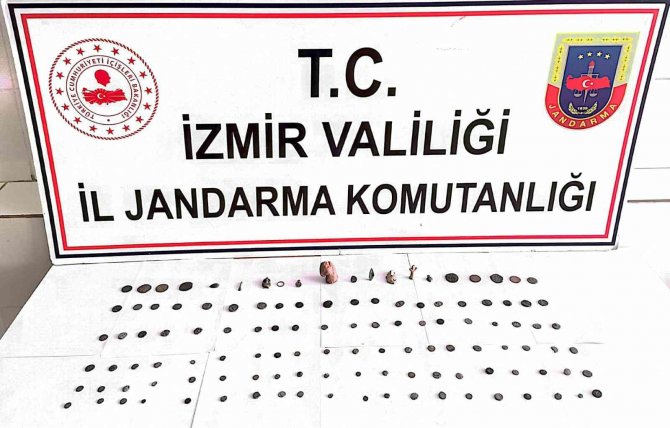 İ̇zmir’de Tarihi Eser Operasyonu: 2 Gözaltı