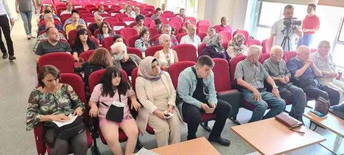 Hayatını Kaybeden Yazar, Şair Ve Gazeteciler Anıldı