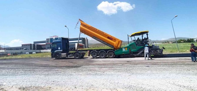 Büyükşehir’den Develi Devlet Hastanesi Çevresine 3.7 Milyon Tl’lik Asfalt Çalışması